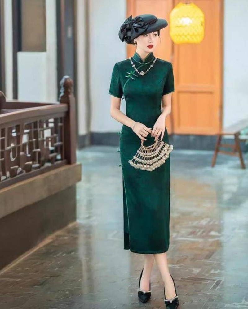 pinterest/Beth and Brian Qipao